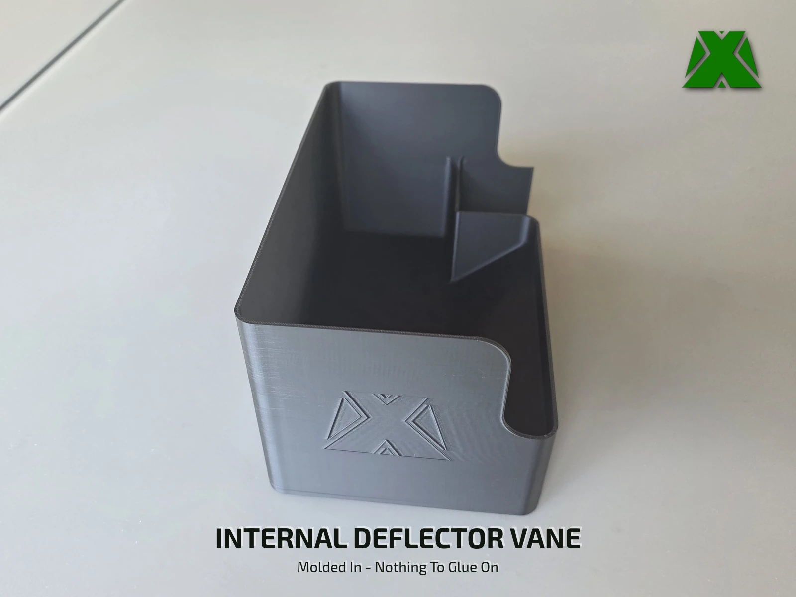 The bin seen from above showing the internal deflector vane molded into the same shell