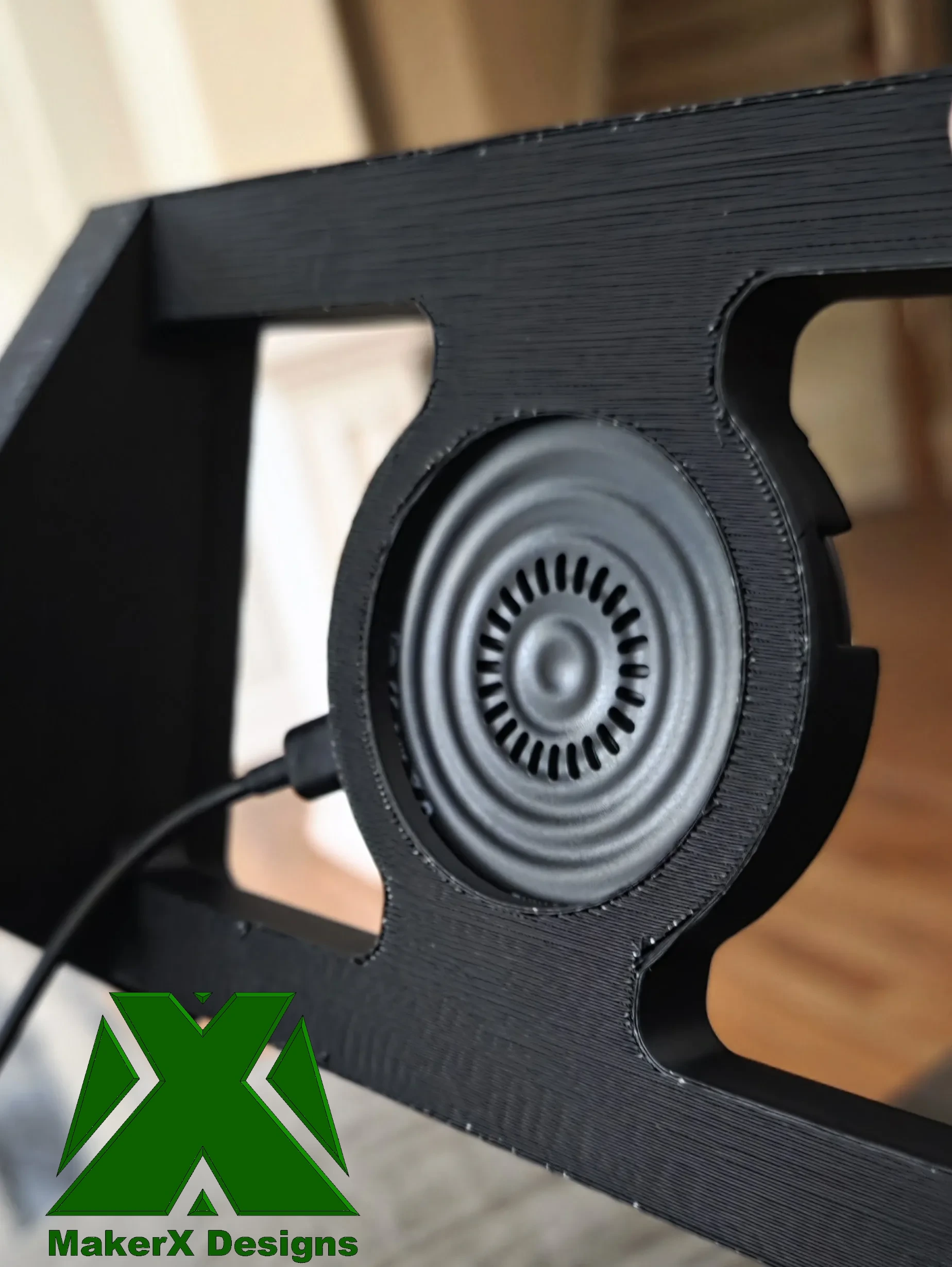 S25 Ultra charging stand in use